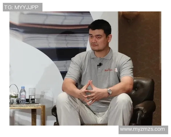 姚明在比赛中遭遇伤痛瞬间照片揭示运动员背后的艰辛与坚持