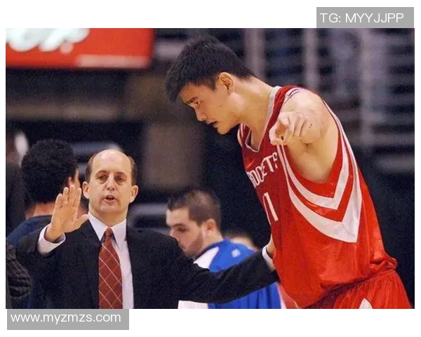 姚明抱大腿背后的故事与启示：从体育巨星到人生哲学的深刻思考