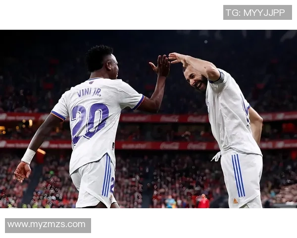 国王杯激战皇马逆转那不勒斯引发争议判罚全场沸腾 国王杯激战皇马逆转那不勒斯引发争议判罚全场沸腾