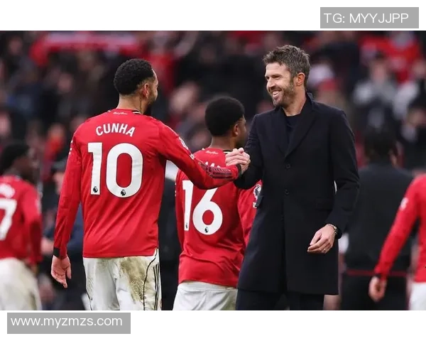 德甲焦点战曼城与曼联握手言和争议判罚引发全场热议